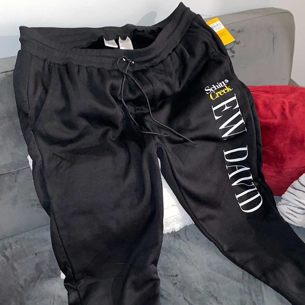 schitts creek ew david ! sweats